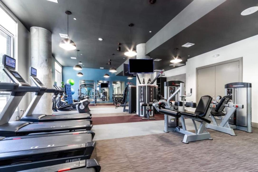 Downtown Apt Free Parking - Pool - Gym - Fully Kitchen Houston Exterior photo